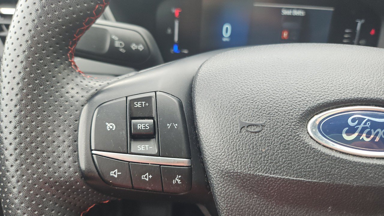 Used 2023 Ford Escape ST-Line FWD image 16