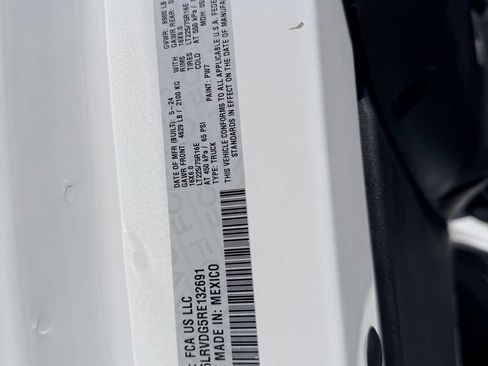 Used 2024 RAM ProMaster 2500 w/ Convenience Group FWD image 32