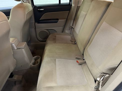 Used 2015 Jeep Patriot Latitude image 12