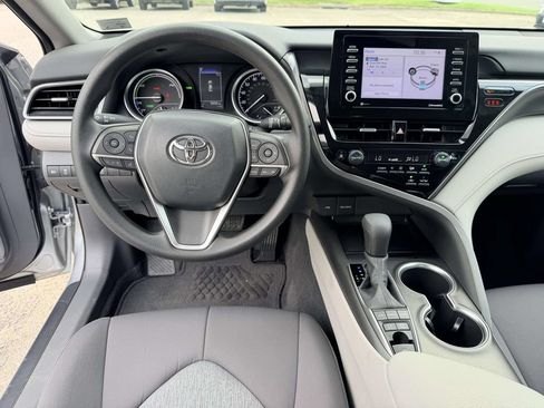 Certified 2022 Toyota Camry LE FWD image 2