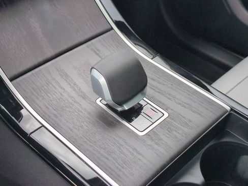 New 2026 Land Rover Range Rover Velar Belgravia AWD/4WD image 9