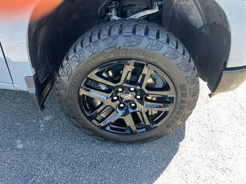 Used 2024 Chevrolet Silverado 1500 LT Trail Boss image 10