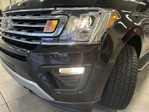 Used 2021 Ford Expedition XLT image 15