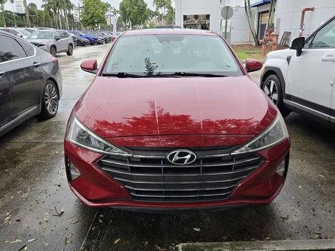 Used 2019 Hyundai Elantra Value Edition FWD image 3