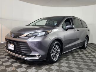 Used 2024 Toyota Sienna XLE video 3