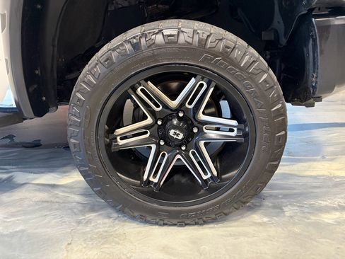 Used 2020 Toyota Tundra SR5 w/ TRD Off-Road Package AWD/4WD image 26