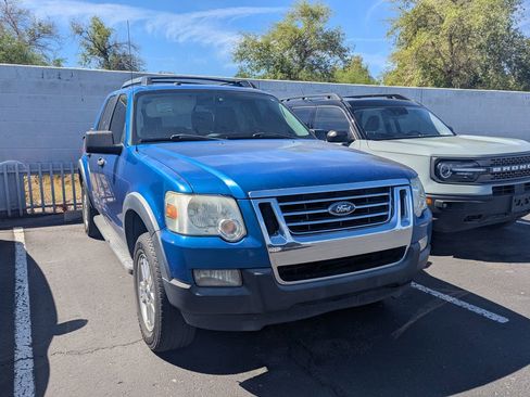 Used 2010 Ford Explorer Sport Trac XLT image 4