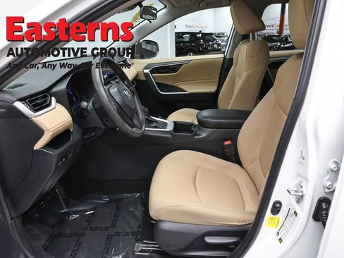Used 2023 Toyota RAV4 LE AWD/4WD image 13