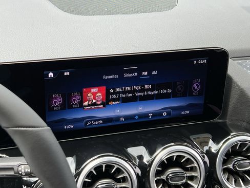 Certified 2025 Mercedes-Benz GLA 250 4MATIC image 16