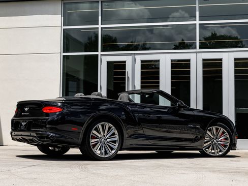 Used 2024 Bentley Continental GT Speed image 8
