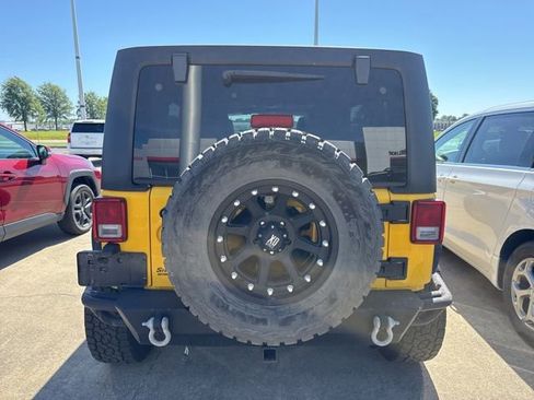 Used 2015 Jeep Wrangler Unlimited Sport w/ Quick Order Package 24S AWD/4WD image 9