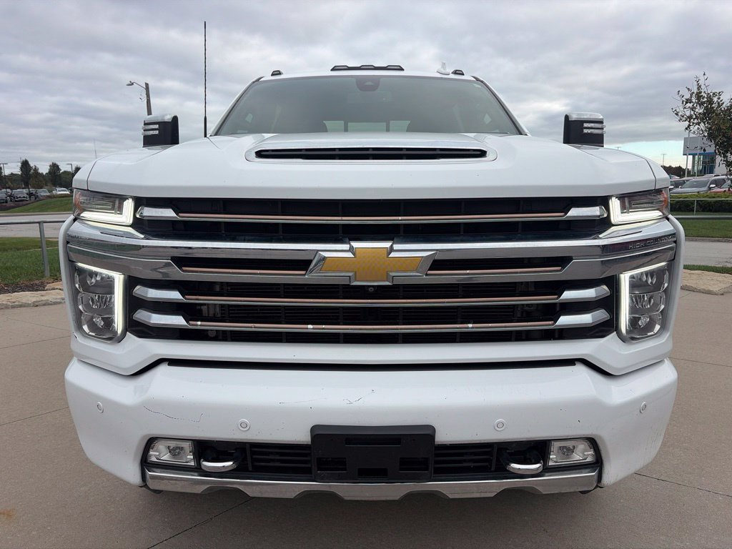Used 2022 Chevrolet Silverado 3500 High Country w/ Safety Package II AWD/4WD image 3