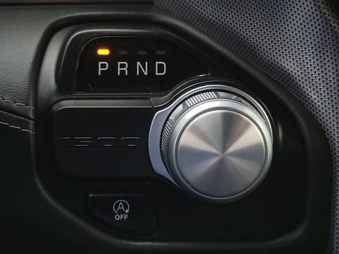 Used 2020 RAM 1500 Limited w/ Black Appearance Package image 33