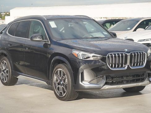 Used 2026 BMW X1 xDrive28i w/ Technology Package AWD/4WD image 3