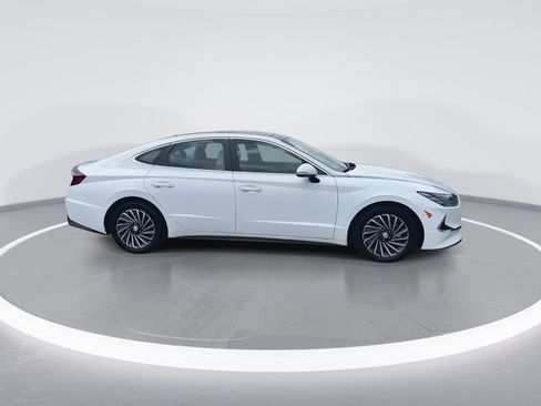 Certified 2023 Hyundai Sonata Limited w/ Cargo Package FWD image 9