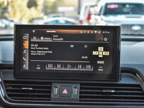 Used 2022 Audi SQ5 Premium Plus w/ Premium Plus Package image 13