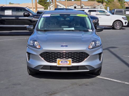 Certified 2022 Ford Escape SE image 8