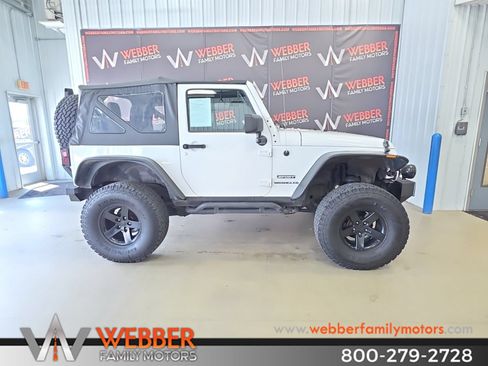 Used 2013 Jeep Wrangler Sport AWD/4WD image 6