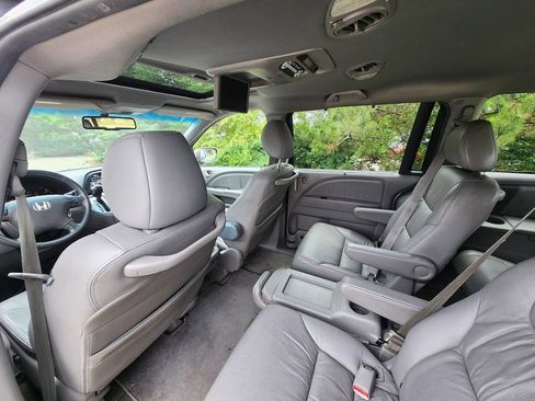 Used 2010 Honda Odyssey EX-L image 19