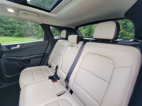 Used 2022 Ford Escape SEL FWD image 27