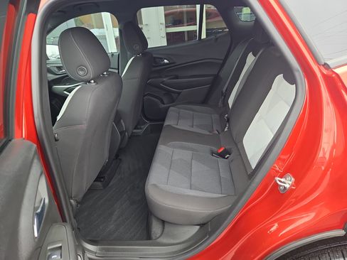 Certified 2024 Chevrolet Trax RS w/ Driver Confidence Package image 11