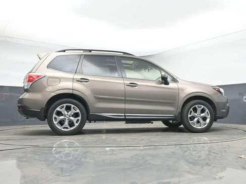 Used 2018 Subaru Forester 2.5i Touring AWD/4WD image 17