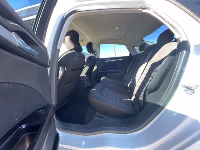 Used 2016 Ford Fusion SE FWD image 7