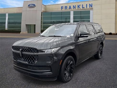 New 2025 Lincoln Navigator L Reserve w/ Jet Appearance Package image 3