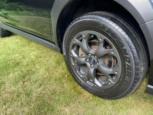 Used 2021 Subaru Crosstrek 2.5i Sport w/ Moonroof Package image 24