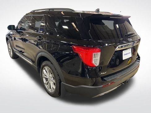 Used 2023 Ford Explorer XLT w/ Equipment Group 202A image 9