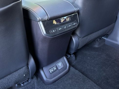 New 2026 Toyota Highlander Limited AWD/4WD image 15