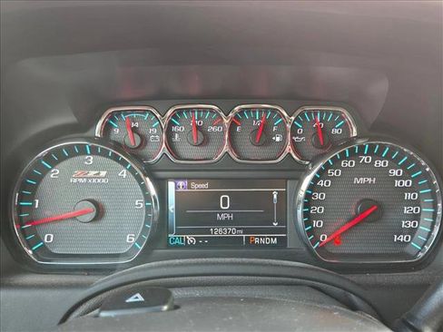 Used 2016 Chevrolet Suburban LT w/ Luxury Package image 7