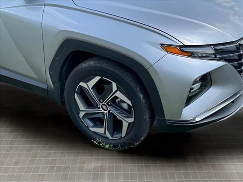 Certified 2024 Hyundai Tucson Limited AWD/4WD image 9