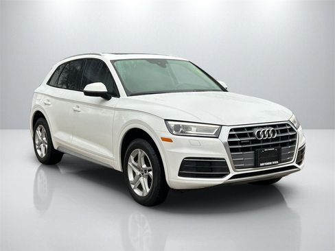 Used 2018 Audi Q5 2.0T Premium image 3
