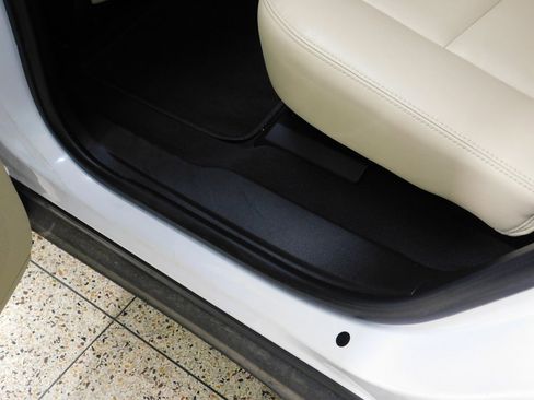 Used 2018 Cadillac XT5 AWD image 77