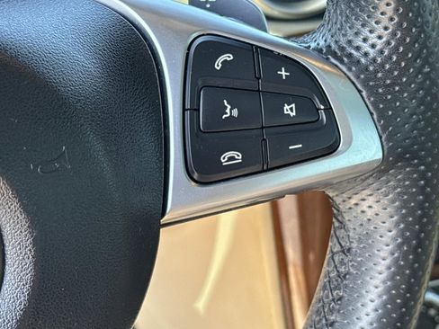 Used 2018 Mercedes-Benz SLC 300 image 22