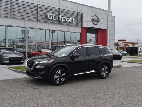 Used 2023 Nissan Rogue SL w/ SL Premium Package FWD image 2