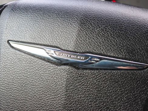 Used 2014 Chrysler 300 S image 23