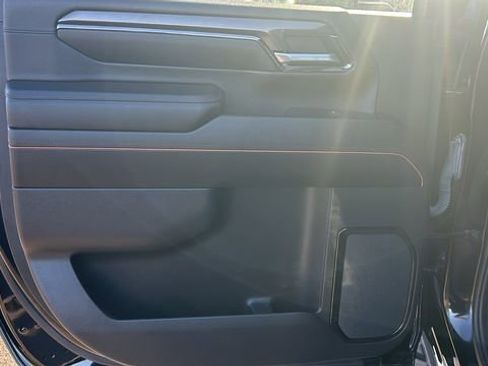 Used 2024 GMC Sierra 2500 AT4 w/ AT4 Premium Plus Package image 14