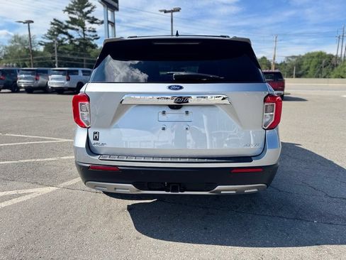 Used 2023 Ford Explorer XLT w/ Equipment Group 202A AWD/4WD image 6