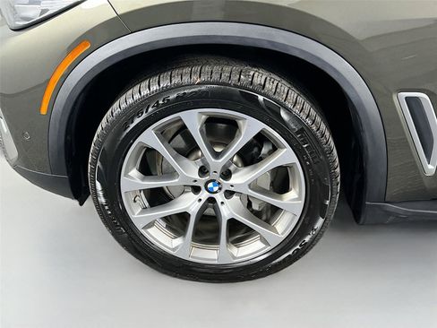 Used 2021 BMW X5 xDrive40i w/ Premium Package image 30