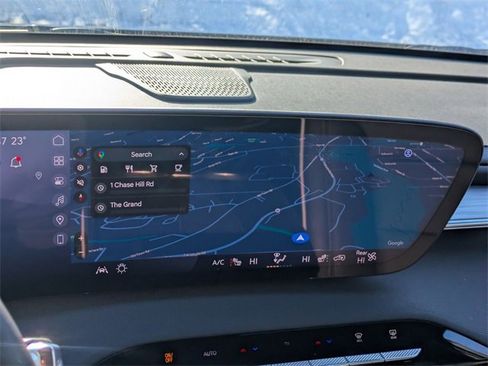 Used 2025 Buick Enclave Preferred image 21