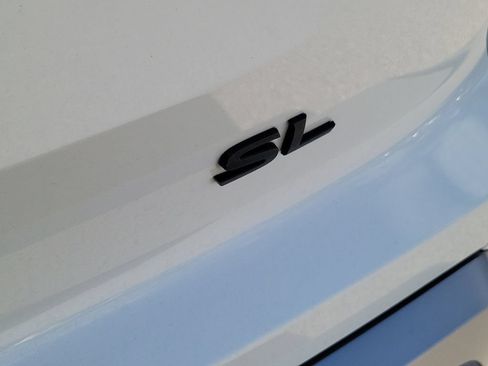 Used 2023 Nissan Pathfinder SL w/ SL Premium Package FWD image 8