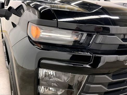 Used 2024 Chevrolet Silverado 2500 Custom image 31