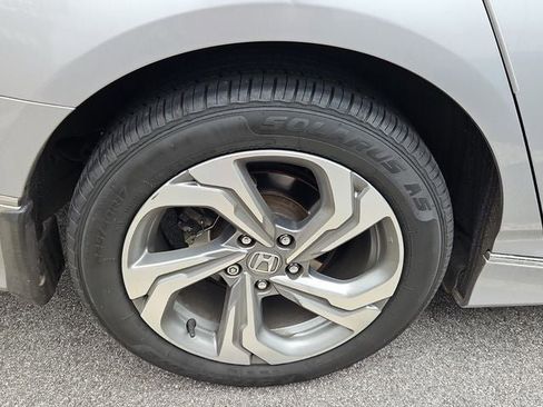 Used 2019 Honda Accord EX image 11