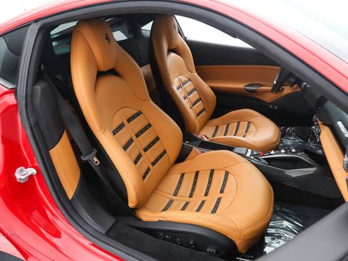 Used 2018 Ferrari 488 GTB image 21