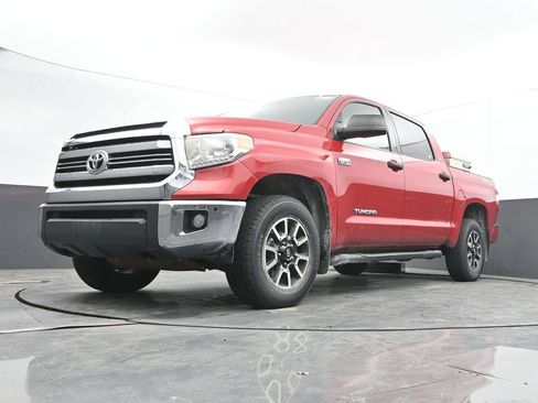 Used 2017 Toyota Tundra SR5 w/ TRD Off Road Package AWD/4WD image 25