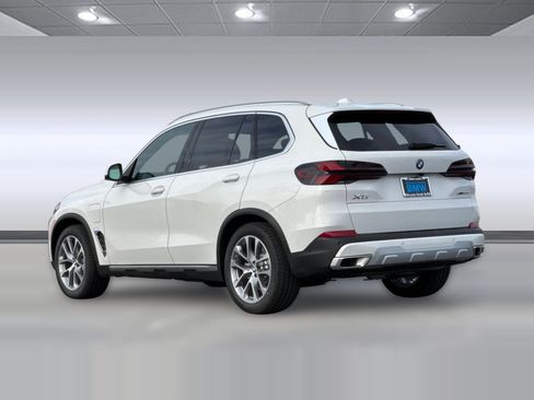 New 2026 BMW X5 xDrive50e AWD/4WD image 3