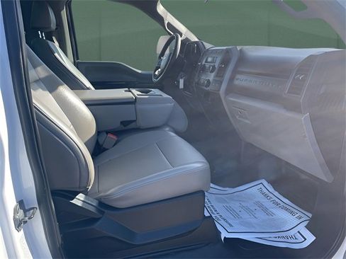 Used 2019 Ford F550 2WD Regular Cab Super Duty image 9