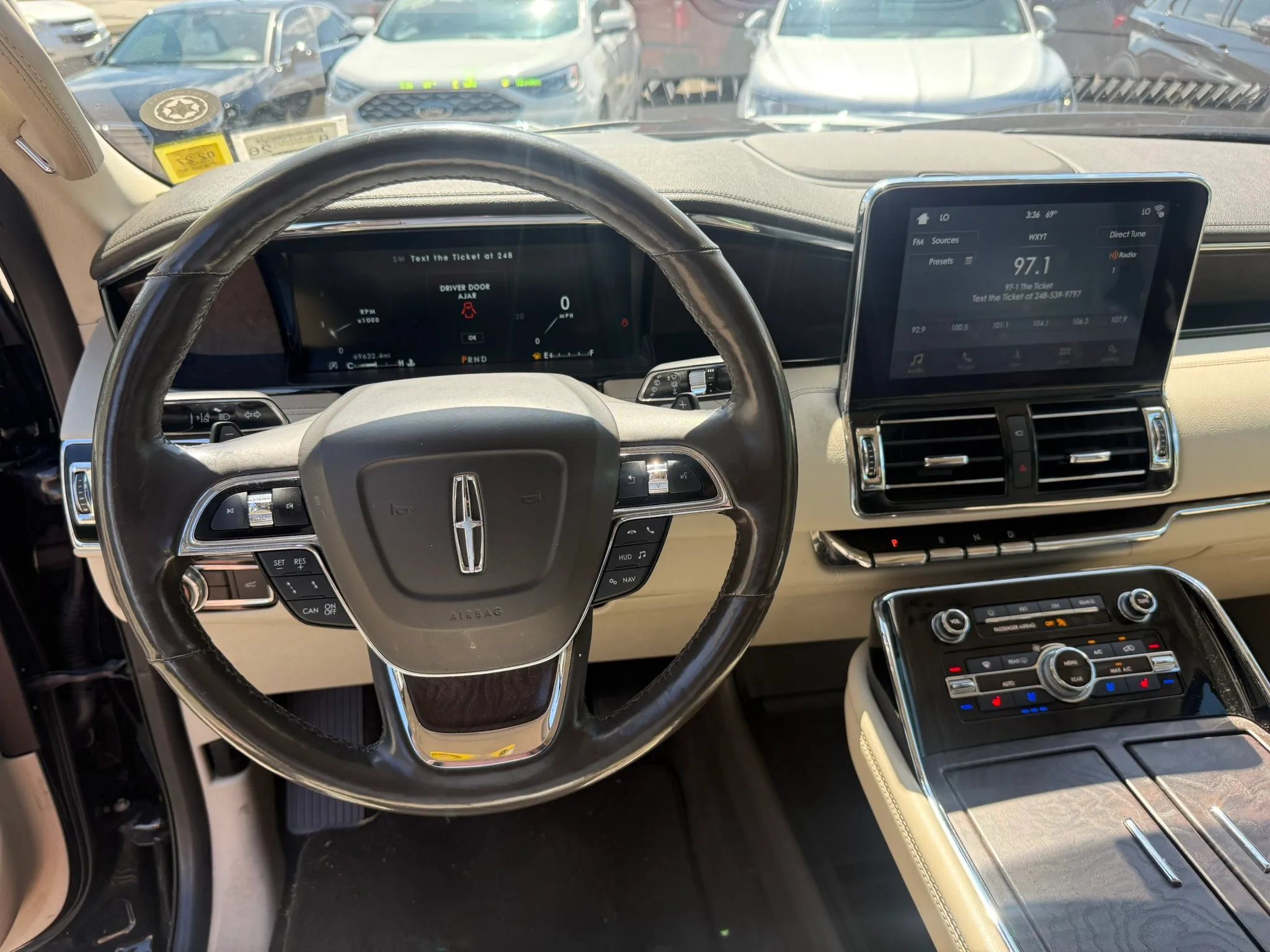 Used 2019 Lincoln Navigator Reserve w/ Cargo Package AWD/4WD image 20
